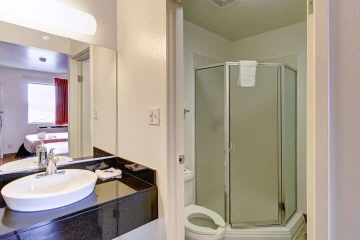 Room 14 of 23