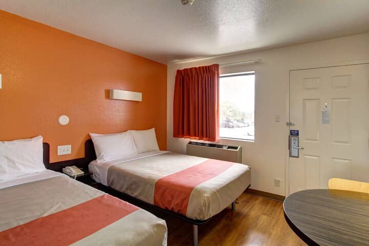 Room 12 of 23