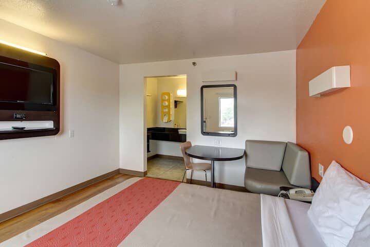 Room 7 of 23